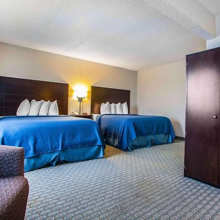 Quality Inn & Suites Ankeny-Des Moines Exteriör bild