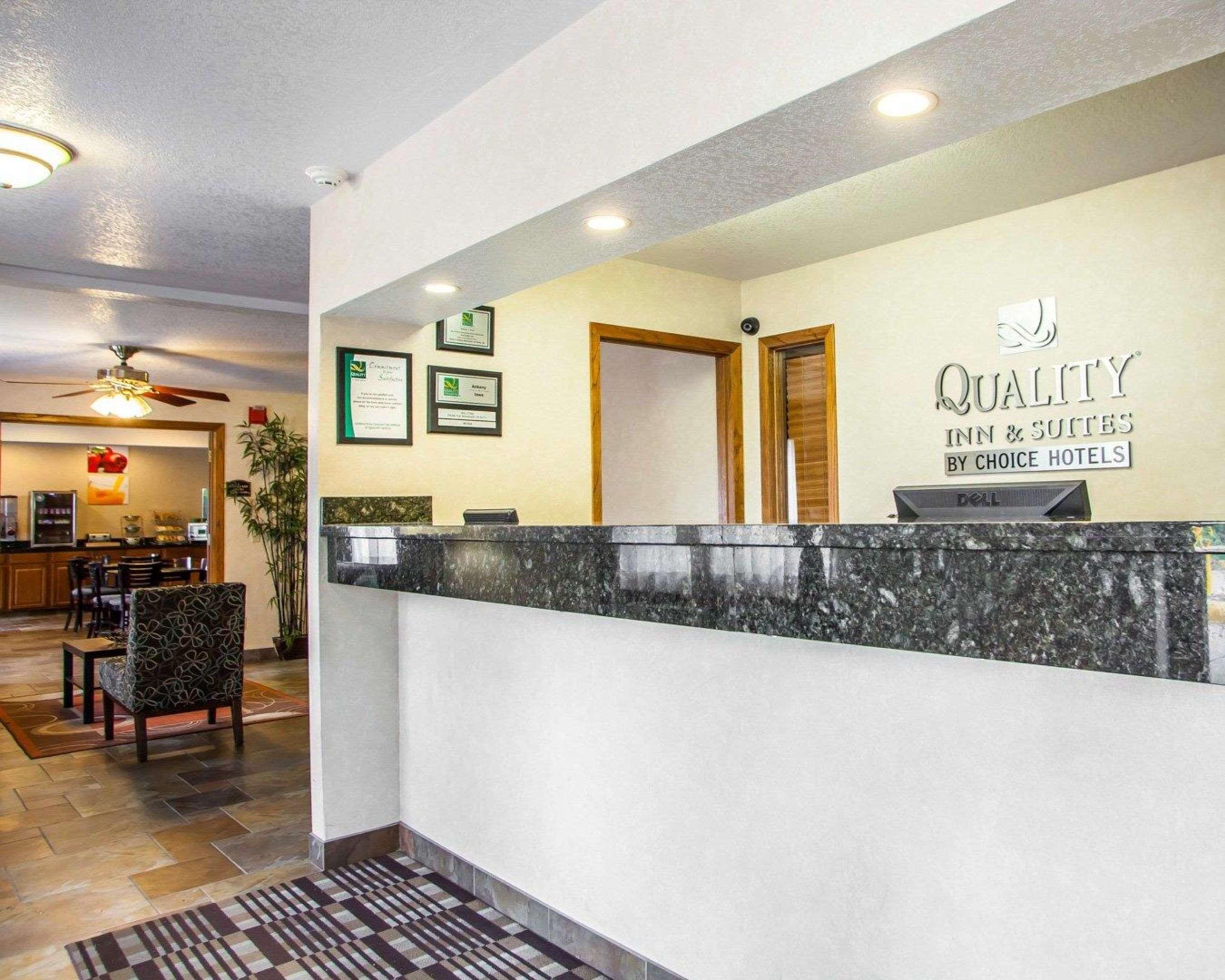 Quality Inn & Suites Ankeny-Des Moines Exteriör bild