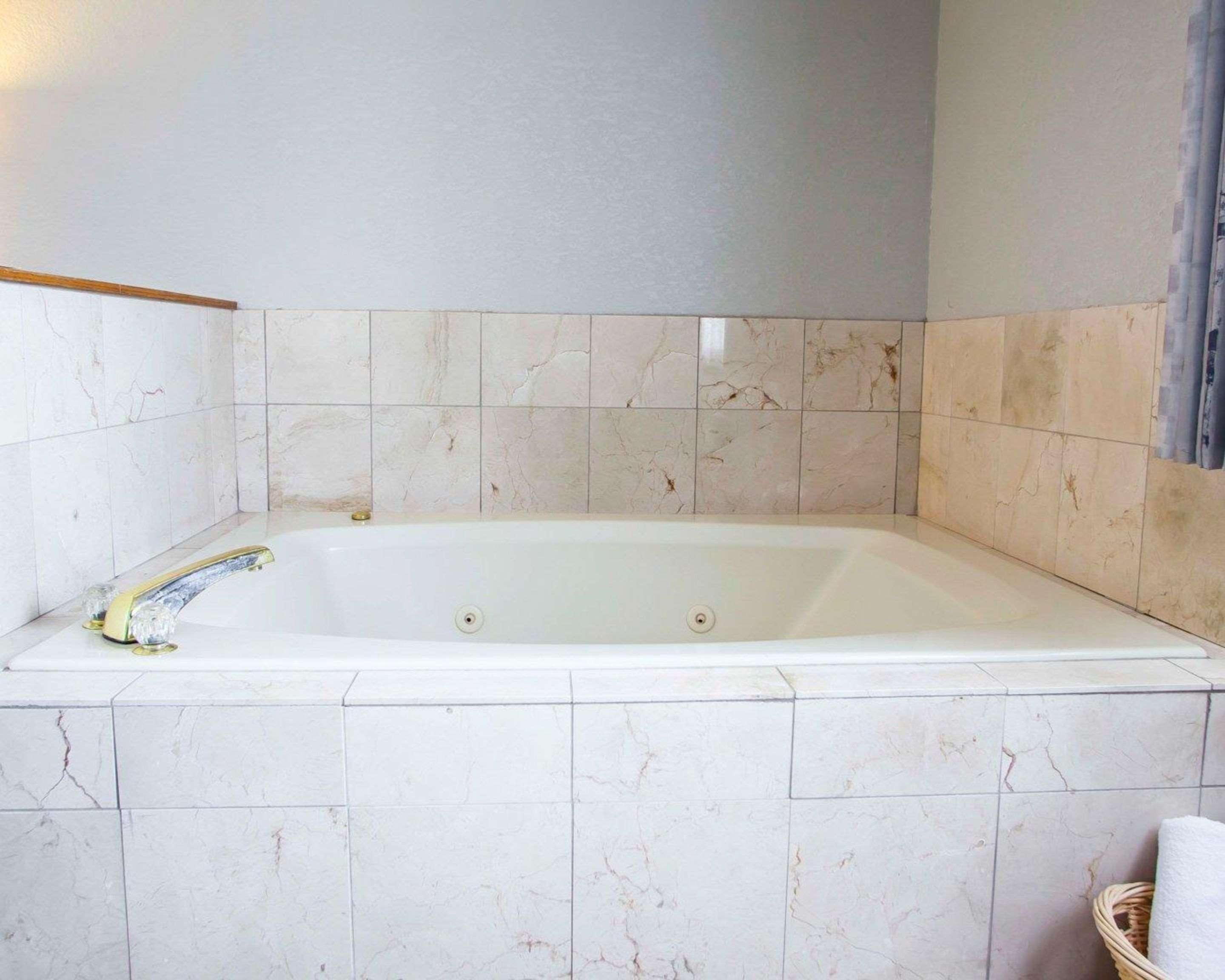 Quality Inn & Suites Ankeny-Des Moines Exteriör bild