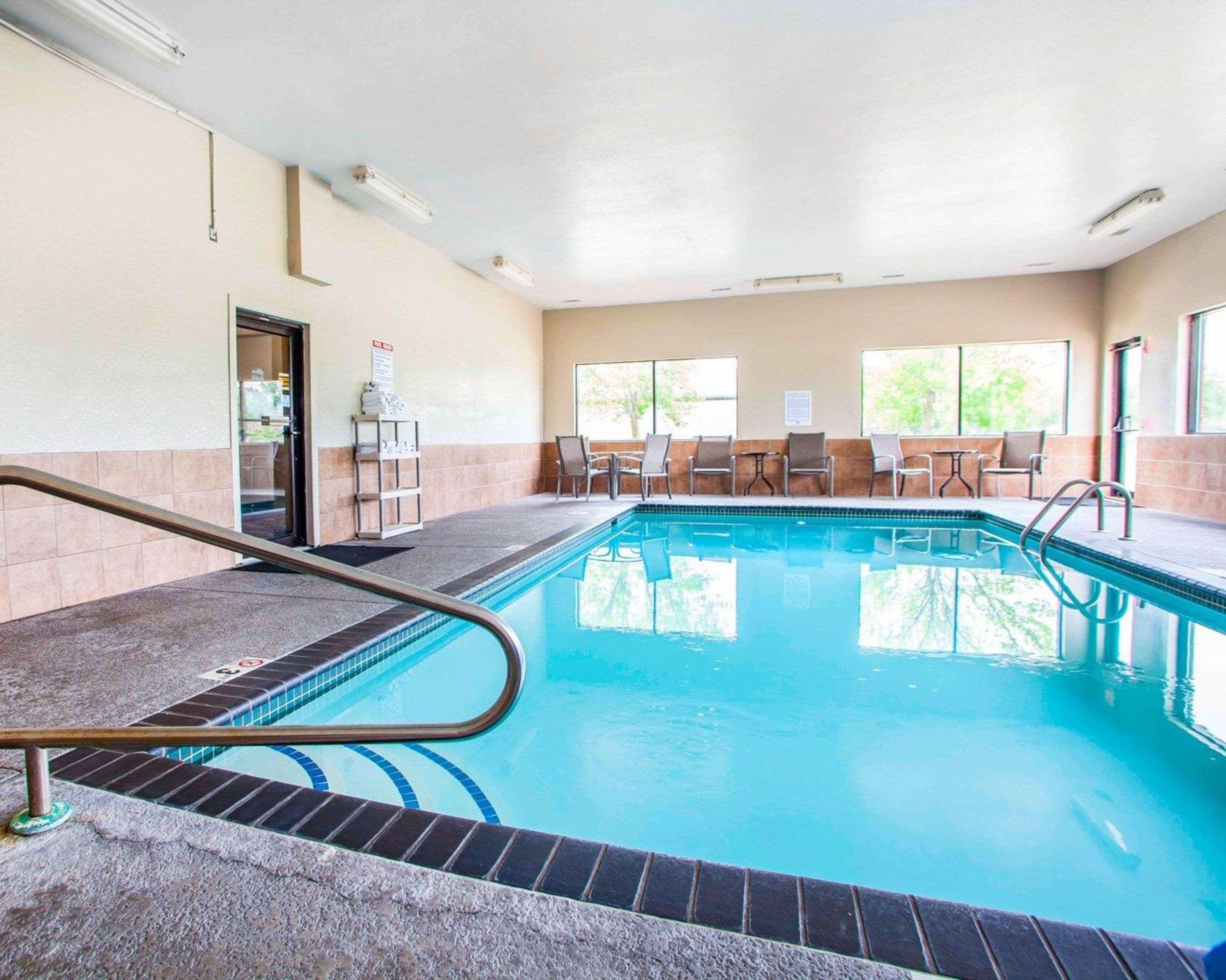 Quality Inn & Suites Ankeny-Des Moines Exteriör bild
