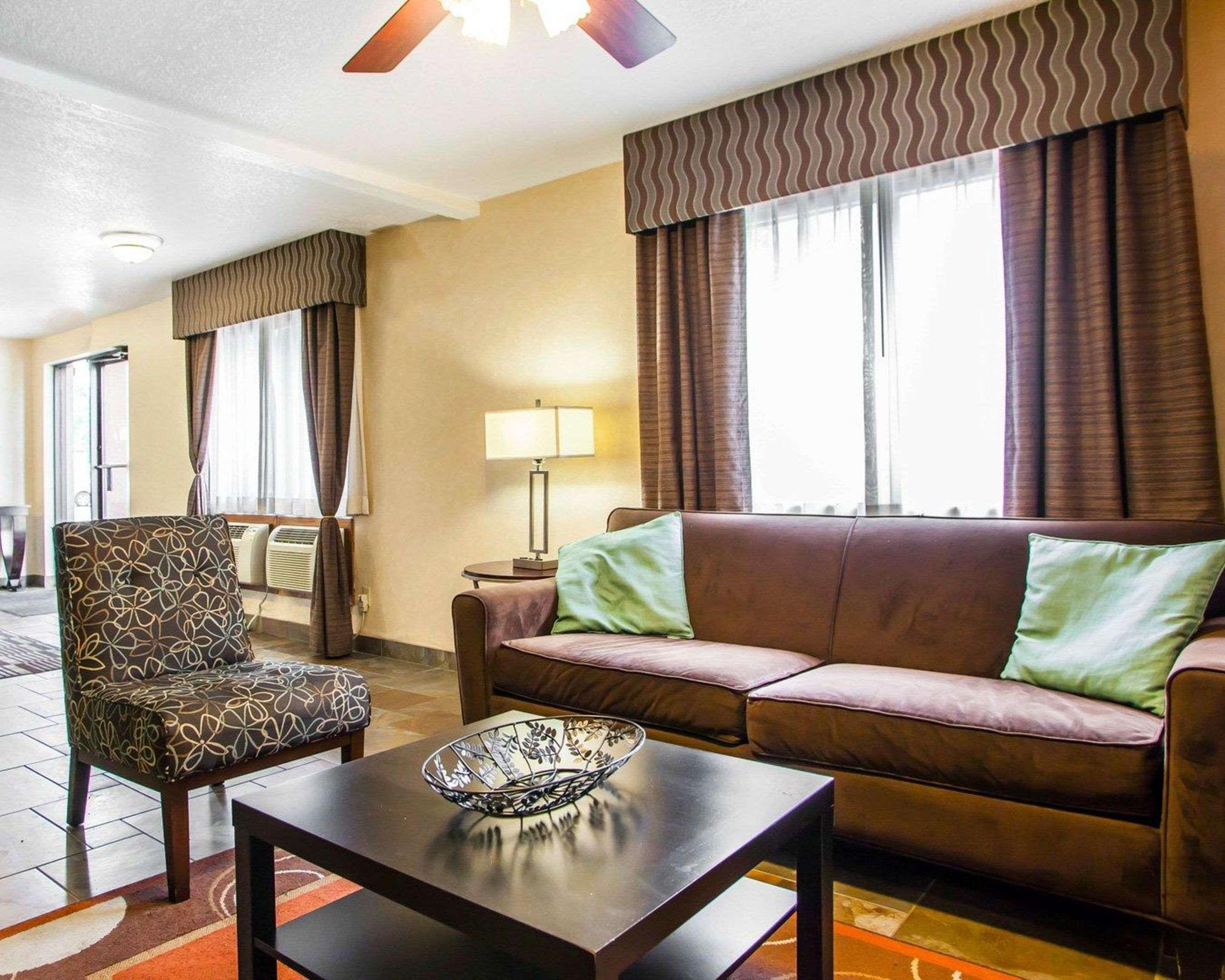 Quality Inn & Suites Ankeny-Des Moines Exteriör bild